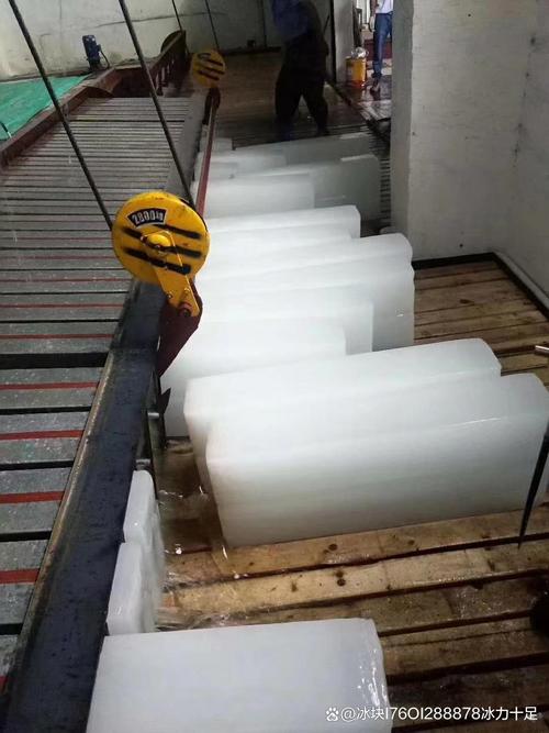 福州冰塊圖鑒 工業降溫大冰塊、食用冰塊與干冰的多維妙用